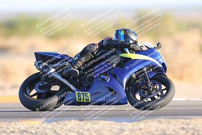 media/Nov-19-2023-CVMA (Sun) [[1f3d1b7ccb]]/Race 17 Amateur Supersport Middleweight/